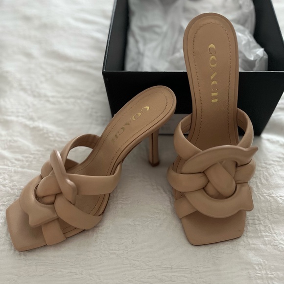 COACH KELLY LEATHER SANDAL 6.5 - Picture 1 of 4